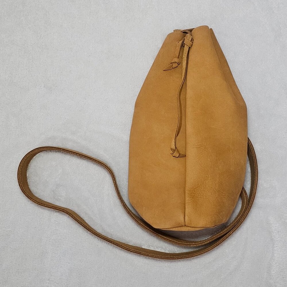 Hide & Drink (H&D) - Tan leather sling bag